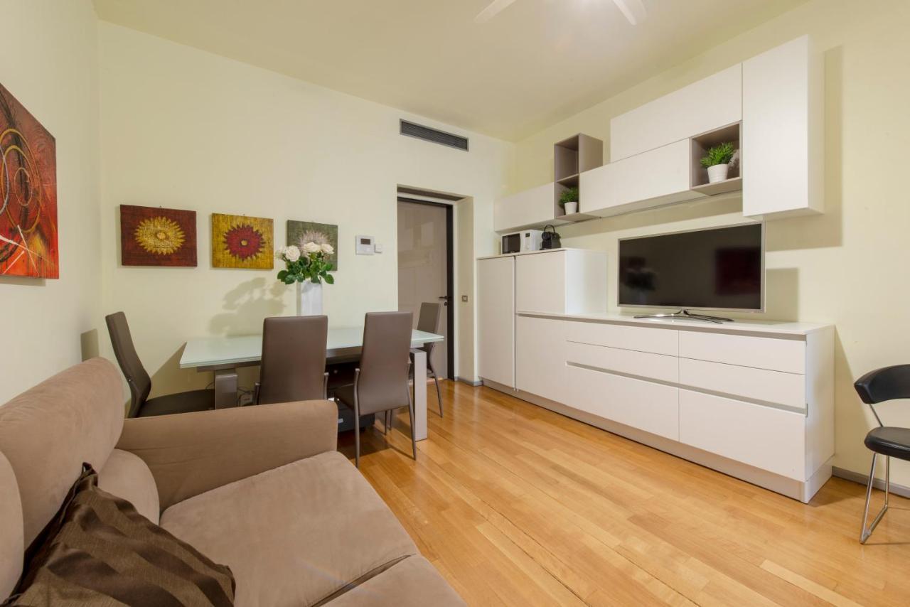 Milan Royal Suites - Centro Duomo מראה חיצוני תמונה