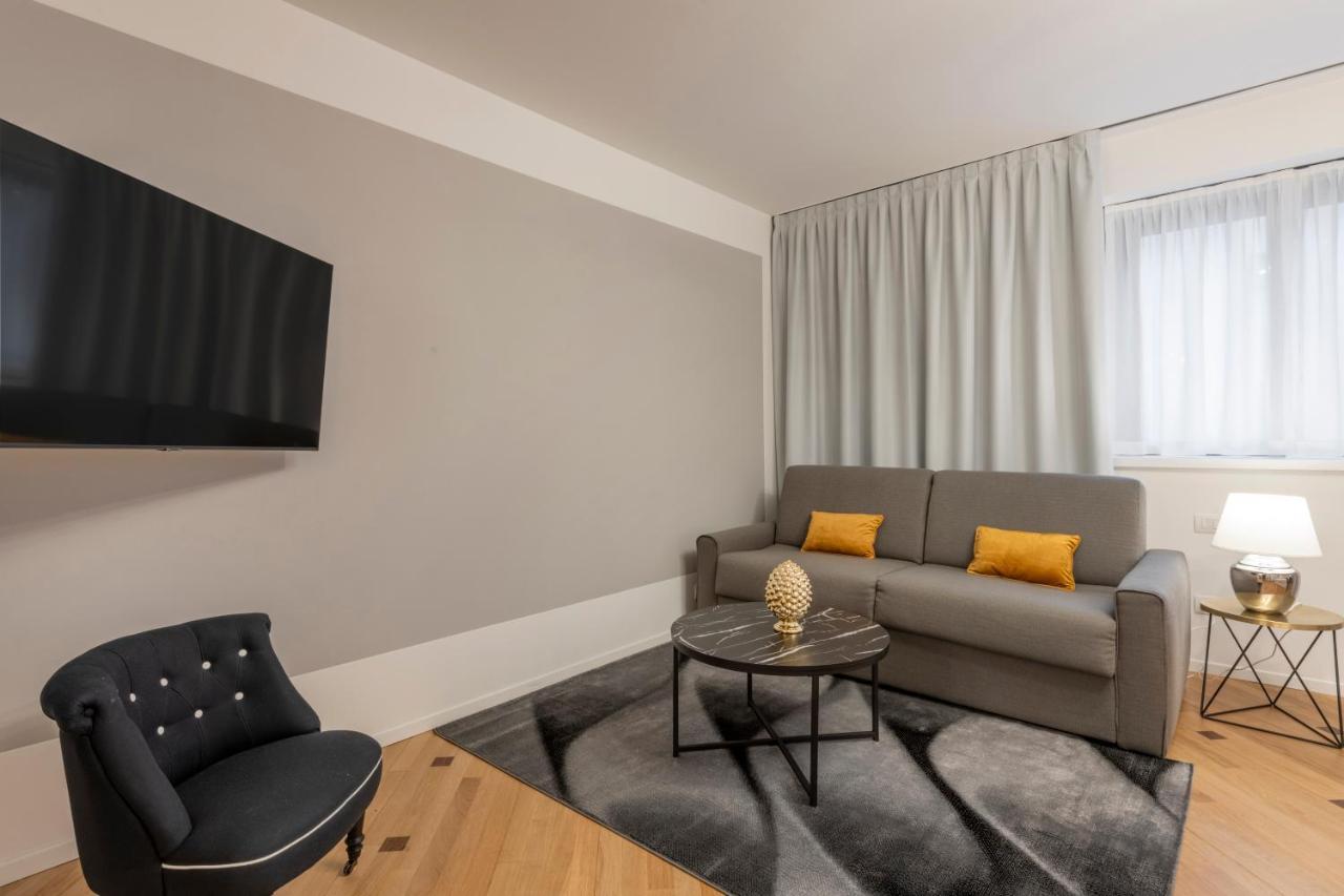 Milan Royal Suites - Centro Duomo מראה חיצוני תמונה