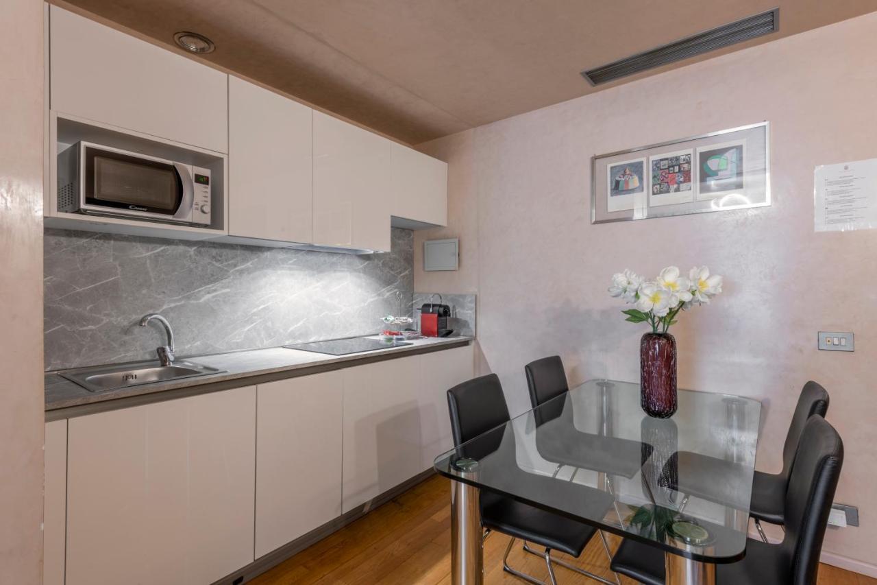 Milan Royal Suites - Centro Duomo מראה חיצוני תמונה