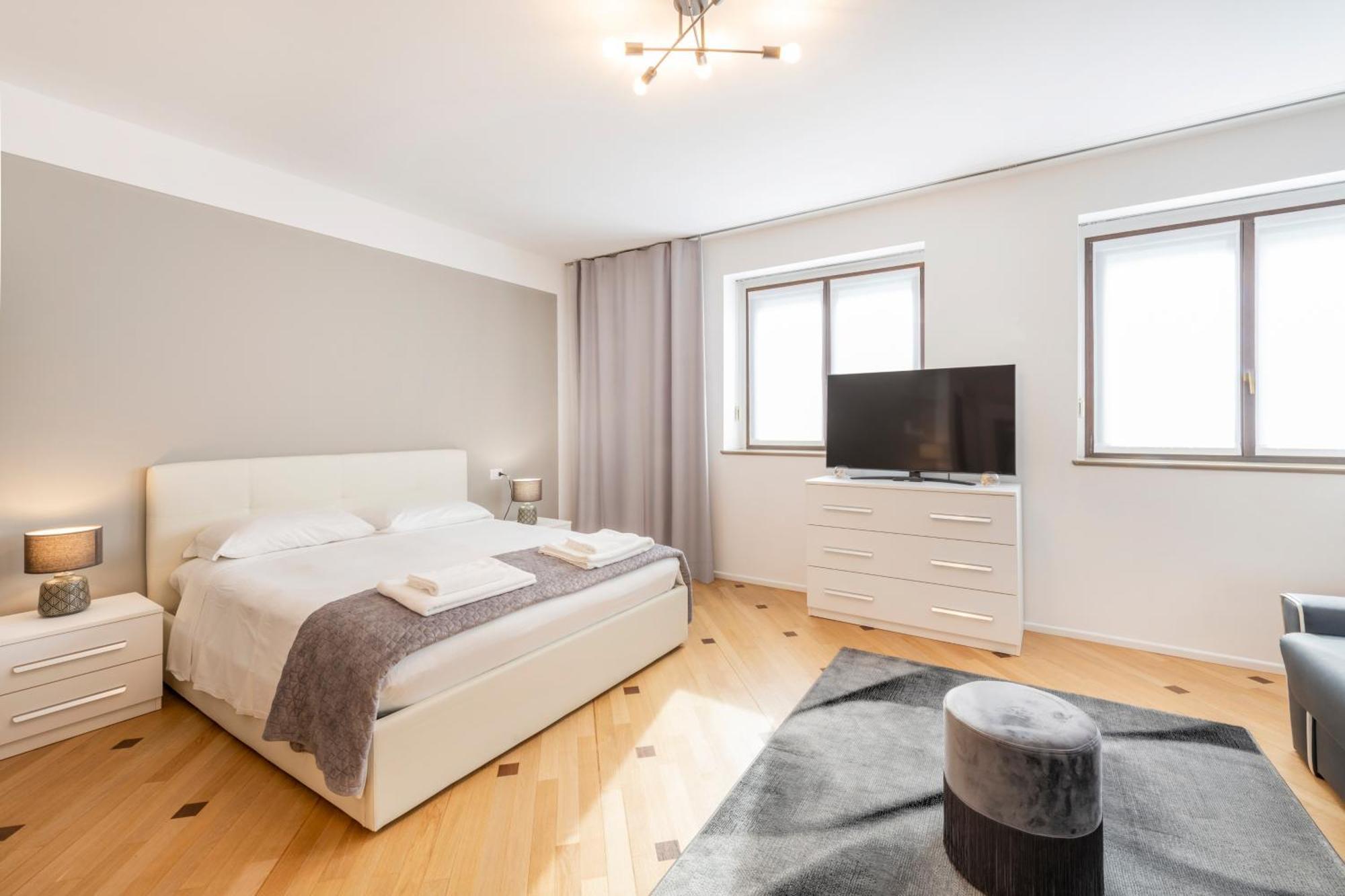 Milan Royal Suites - Centro Duomo מראה חיצוני תמונה