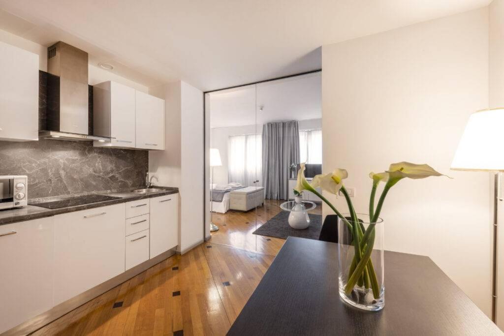 Milan Royal Suites - Centro Duomo מראה חיצוני תמונה