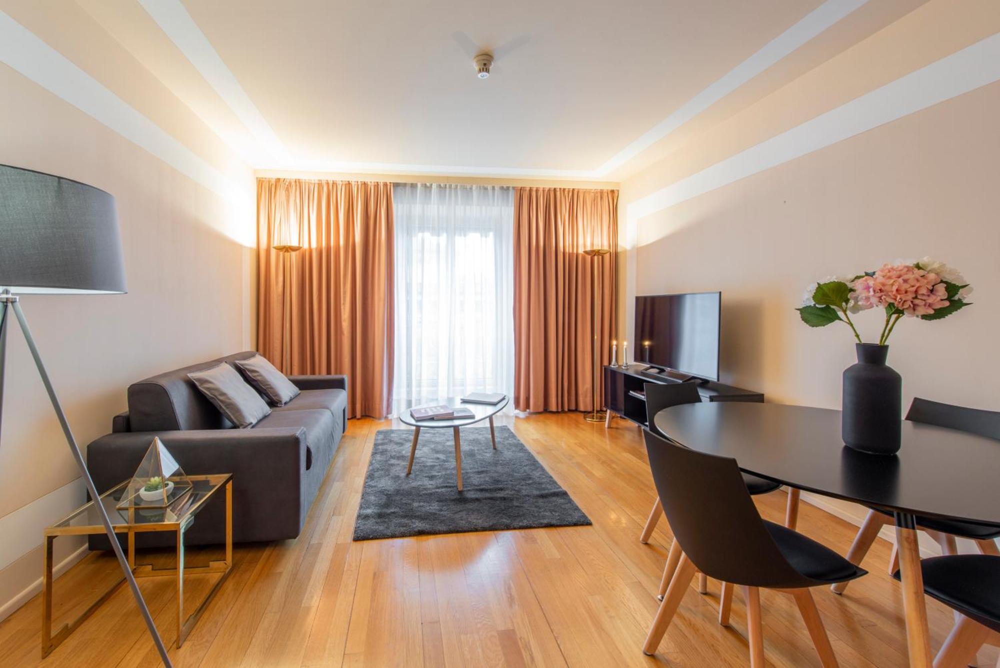 Milan Royal Suites - Centro Duomo מראה חיצוני תמונה